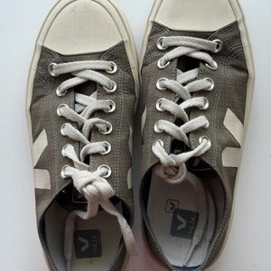 Veja Charcoal and Cream Lace-Up Sneakers